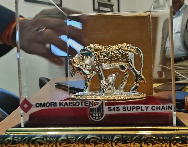 Partnership memento with both company names
